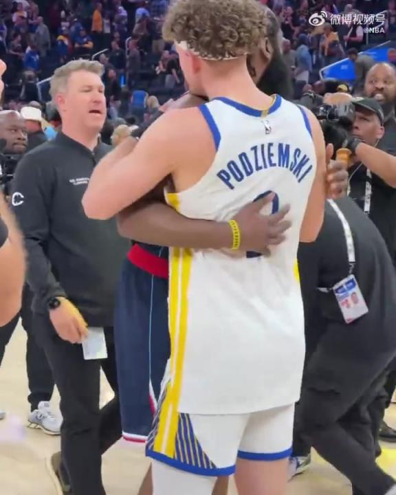 能打破附加賽不勝魔咒嗎？庫(kù)里賽后和哈登&小卡紛紛擁抱